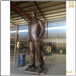 2米高熊希齡雕塑鑄造 